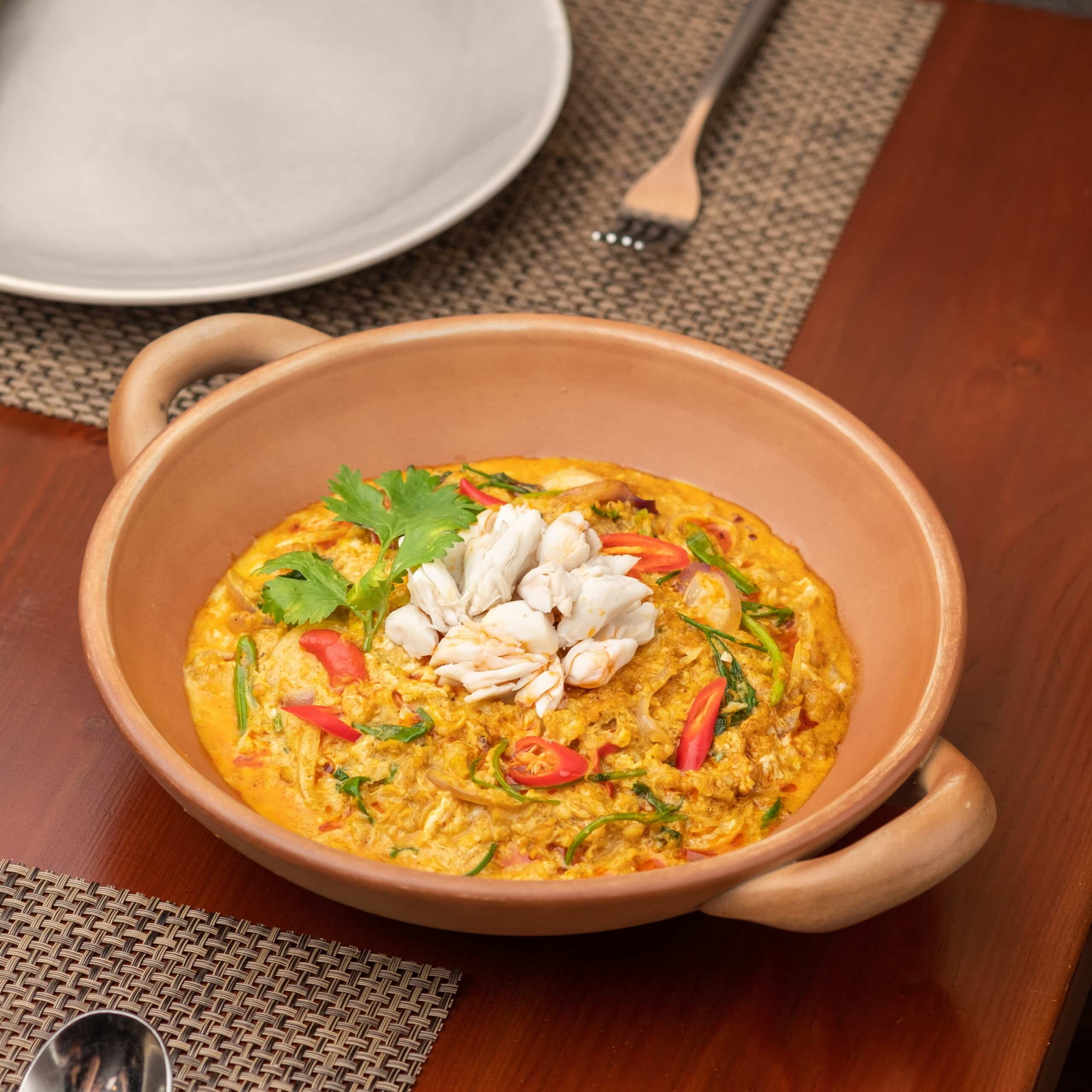 Stir Fried Crabmeat In Yellow Curry Scaled